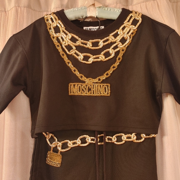 Moschino H&M Cropped track top & pants suit set with Appliques Gold Chain sz XS - Picture 7 of 14